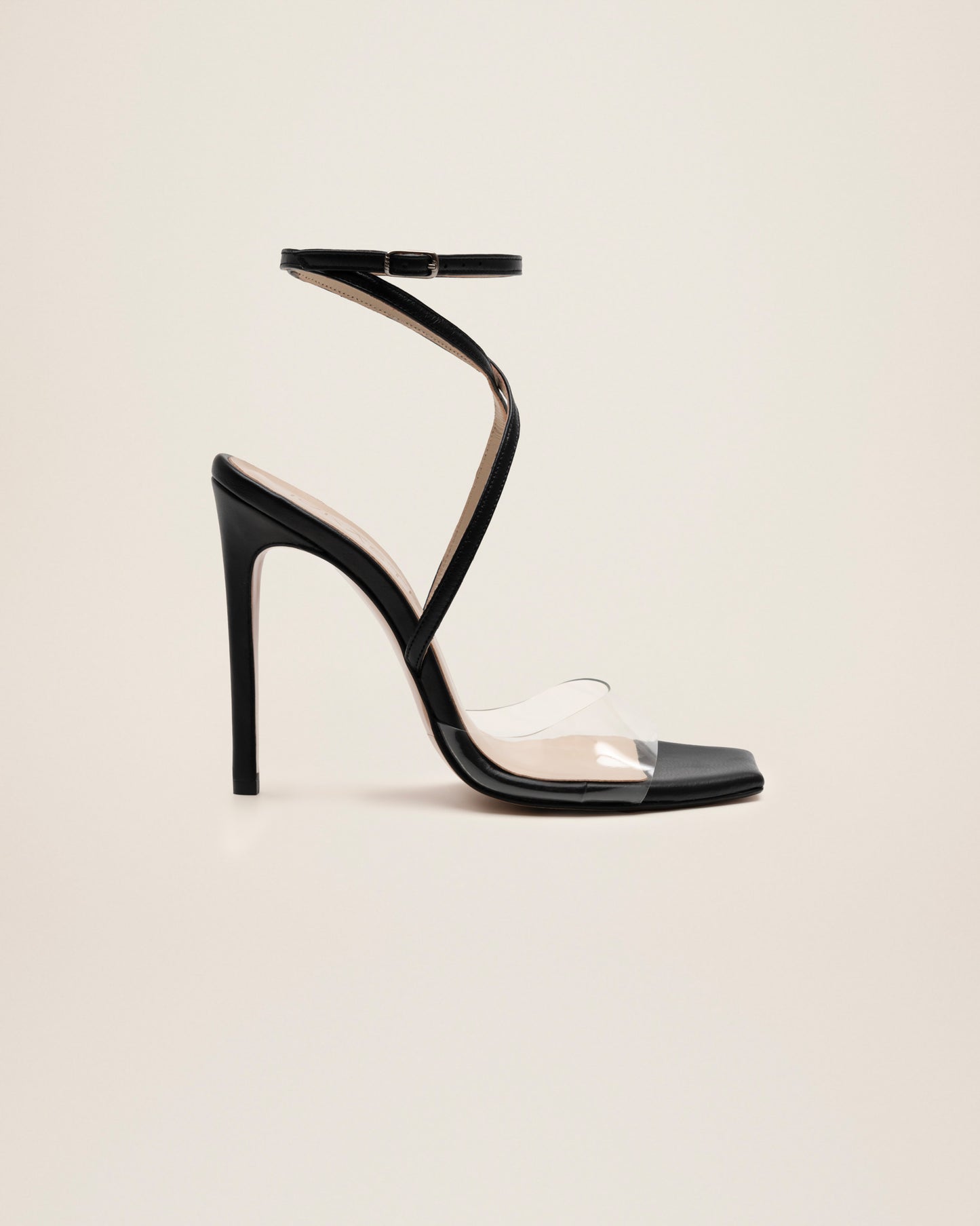 Iokaste Heels Black